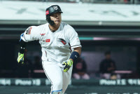 [프로야구]kt 고졸신인 강백호, 데뷔 첫 연타석 홈런 작렬