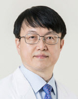 김용욱 교수, 산부인과 단일공 복강경 수술 5천례 달성