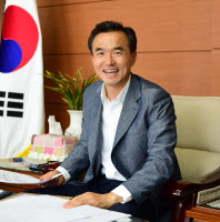 [취임 인터뷰]이항진 여주시장 "시민 누구나 참여하는 열린 시정 소통으로 실현할 것"