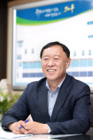 [취임 인터뷰]김성기 가평군수 "사람이 우선… '중단없는 명품도시' 향해 두배로 뛸것"