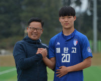 수원 매탄고 오현규 선수를 향한 아버지 오해선씨의 부정(父情)