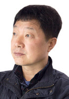 [방민호 칼럼]창랑의 물이 흐리거든