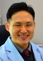 [의학칼럼]탈모 예방 습관과 치료법