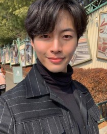 '자전차왕 엄복동' 신수항, 놀이공원서 '남신급 비주얼'… 박아인이 반할만