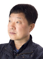 [방민호 칼럼]신동엽을 읽는 봄