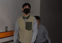 인기 먹방 유튜버 밴쯔, '잇포유' 미심의 광고 논란에 "재발없게 주의" 사과