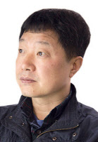 [방민호 칼럼]'부끄러움을 가르칩니다'