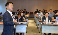 [미래사회포럼]이경전 경희대학교 교수 강의, "AI 기반 새로운 비즈니스 모델 개발 혁신 프로세스로 기업들과 경쟁해야"