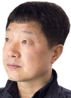 [방민호 칼럼]북한에서 열린 심야의 열병식