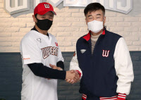 SK, 두산 내야수 최주환과 4년 계약