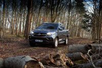 쌍용 렉스턴 스포츠, 영국서 잘나간다…'최고의 픽업' 잇달아 수상