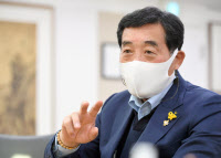 [FOCUS 경기]인터뷰|윤화섭 안산시장, "복합문화 관광지 조성…축제의 장으로 만들 것"