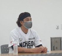 "추신수, 인터뷰 요청 다 받는다"…휴식일 빼고 미디어 활동