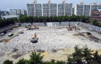 [포토] 수원농수산물센터 채소동 대체부지 기존 건물 철거현장