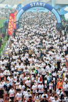 [포토] 3년 만에 7천여명 달린 '화성 효 마라톤'