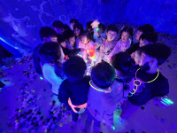 직접 보고 만지고… 아이들에 '우주를 줄게'