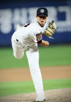 kt wiz 강건 "비시즌 몸 잘 만들어… 내년에도 1군 유지할 것"