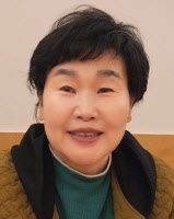 "詩에 대한 갈증 느끼고파… 글로 빚진 자의 삶 살것"