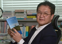 [인터뷰…공감] "사는 것에 존재하는 계층 차이… '모두의 공원'서 평등한 위로"