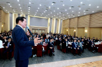 [포토] 상공인 만난 최대호 안양시장 "광역철도망 경제활력"