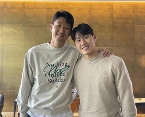 이강인 영국 찾아가 사과… “너그럽게 용서 해달라” 손흥민 화답