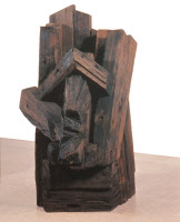 케케묵은 세월 거두니 생명력 가득… 폐침목에서 꺼낸 '날것의 힘' 소생 [경기도&미술관·(3)]