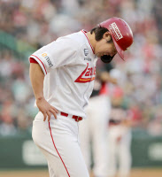 '타박상' 가슴 쓸어내린 최정, 홈런 기록행진은 '일단 스톱'