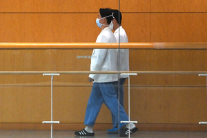 “교수들도 지쳤다”… 경인지역 대학병원들, 진료 중단 검토중
