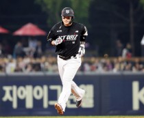 주전에서 밀려난 박병호, 새 둥지 찾나… kt에 이적 요청