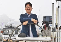 [영상+][인터뷰…공감] 국내 첫 '요트 단독 세계일주'… 못말리는 탐험가 김승진 선장