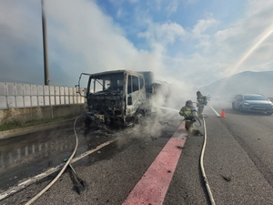 화성광주고속도로 도척IC 인근서 15t 덤프트럭 불