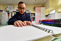 누구나 누릴 권리… 기다리고 기다려도 직접 읽고 싶어요 [손끝에 닿지 않는 '훈맹정음'·(下)]