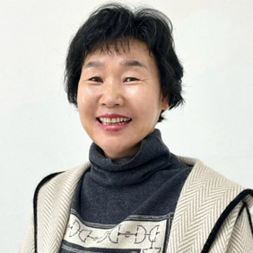 “등단 2년만… 불편과 애정 사이에서 작업”