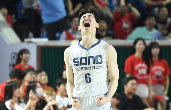 ‘언더독’ 프로농구 고양 소노, 4강까지 단 1승
