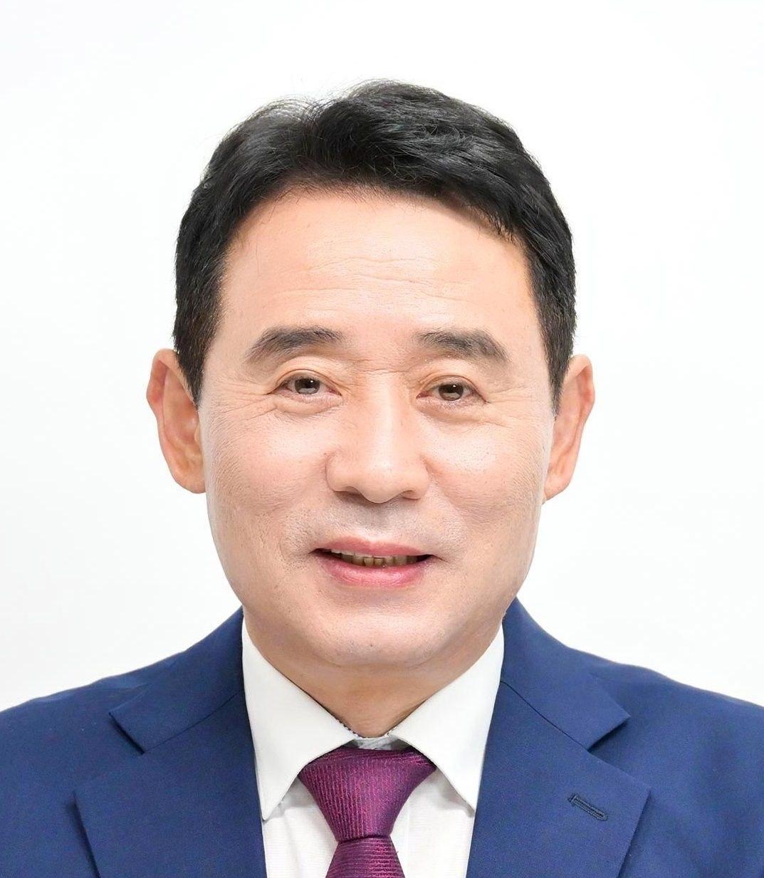 백영현